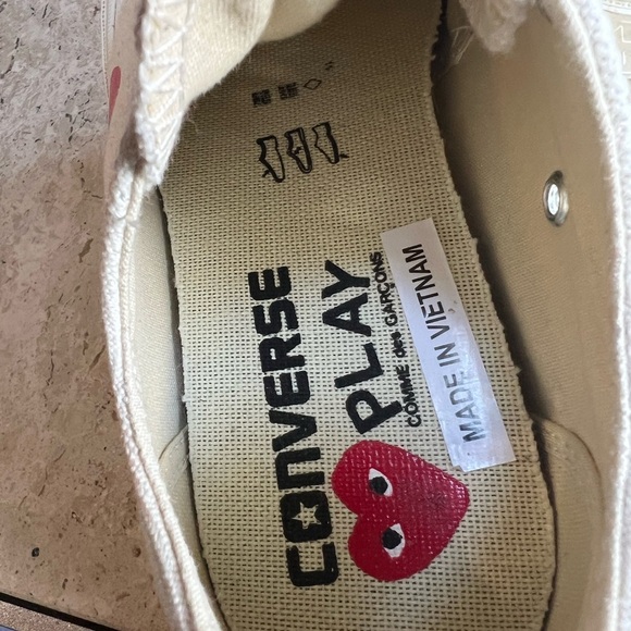 Comme des Garçons Play White Sneakers with Red Heart - Picture 4 of 7